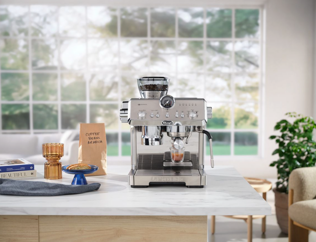 Delonghi - La Specialista Opera Manual Espresso Machine - EC9555.M