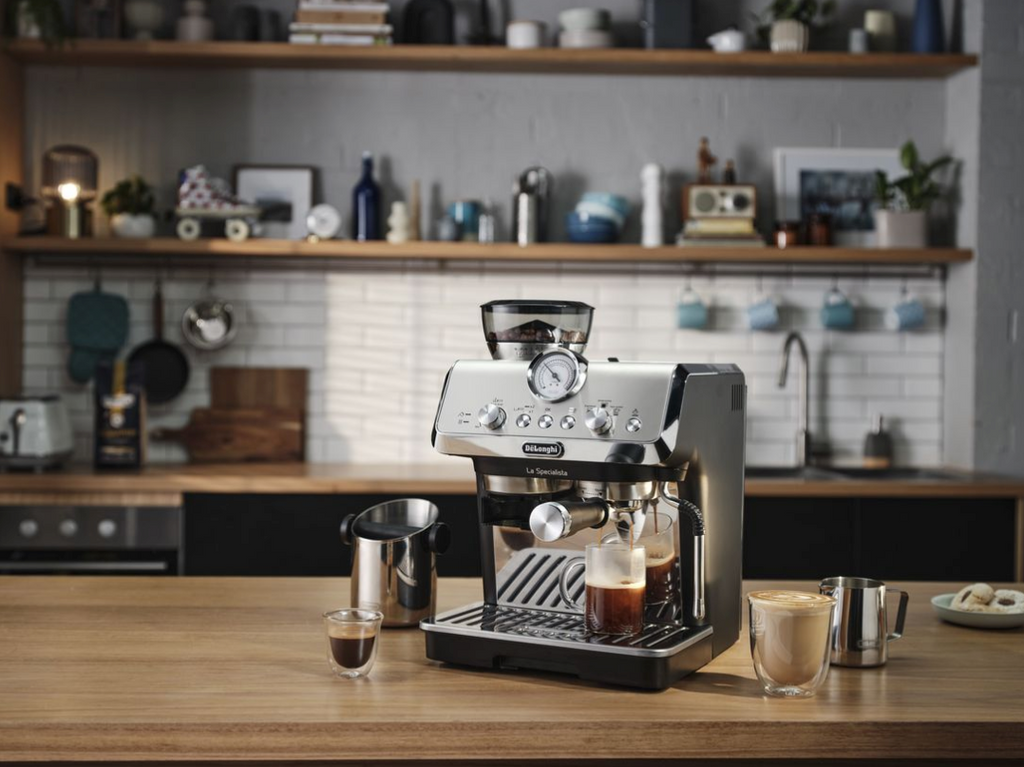 Delonghi - La Specialista Arte Manual Pump Espresso Machine - EC9155.MB