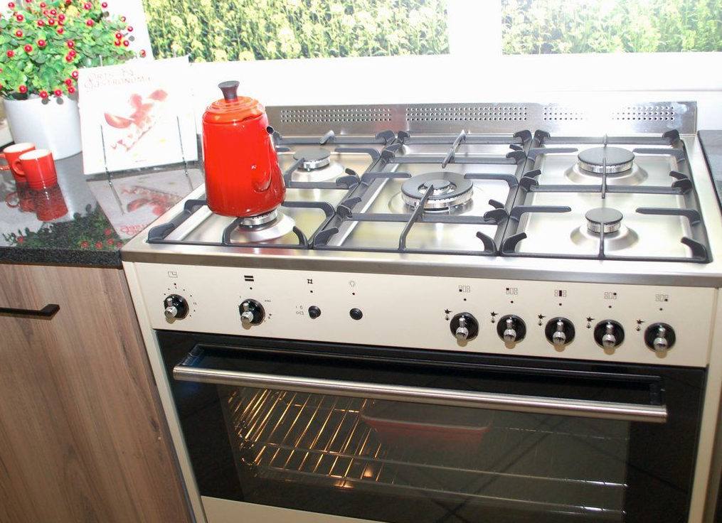 La Germania Rustica Full Gas Stove 5 Gas Burners Gas oven & Gas Grill Cream